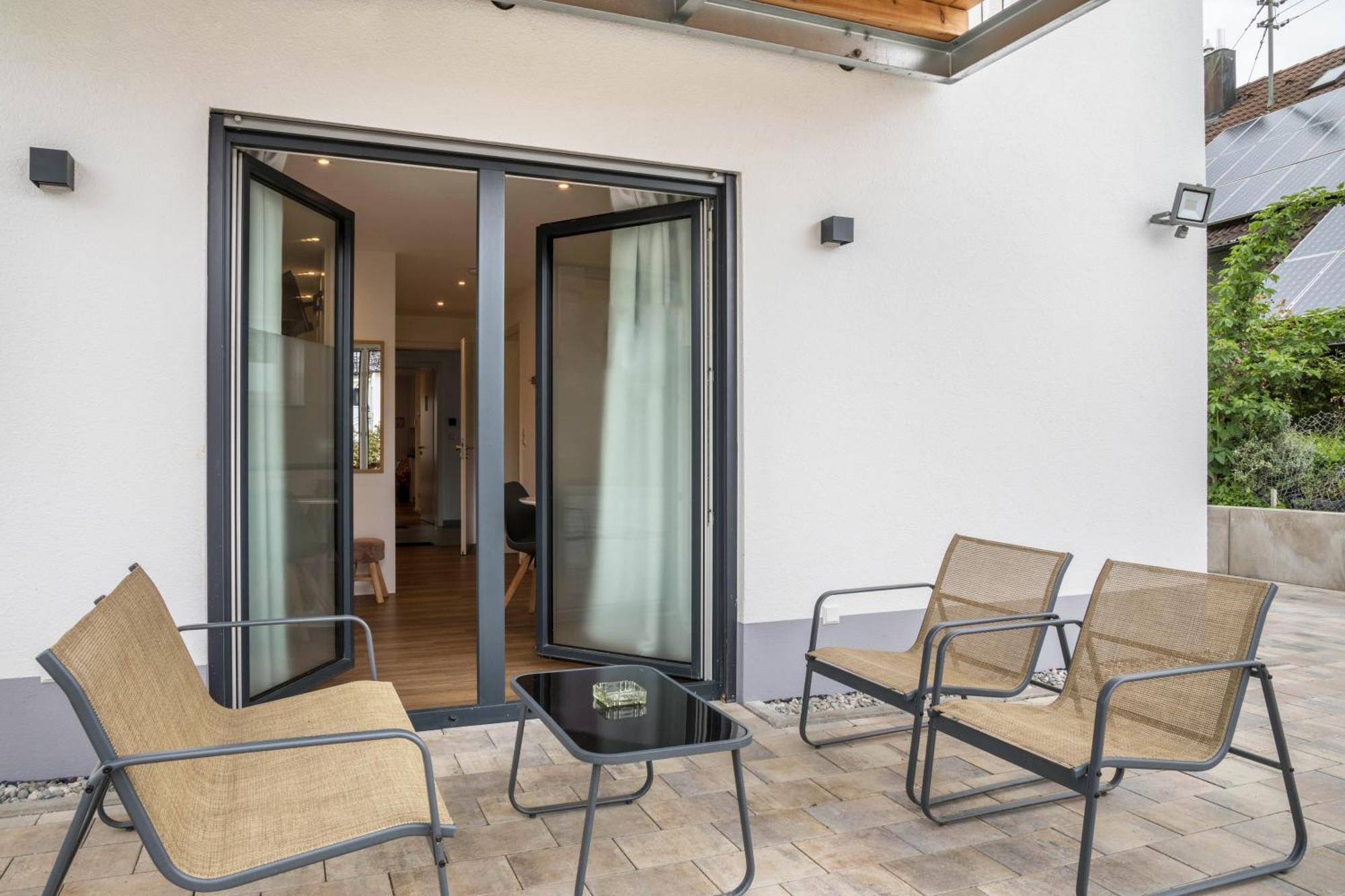 Studio 2 Parkside Apartments 군즈부르크 외부 사진